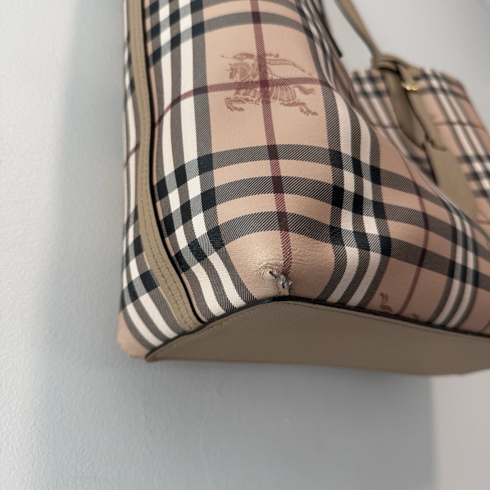 Burberry Haymarket Reversible Tote Bag Nova Check and Neutral Tan Leather - Picture 2 of 16